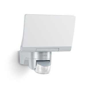Naświetlacz XLED home 2 LED z czujnikiem 13,7W 230-240V 1550 lm 3000K IP44 srebrny 033057 Steinel